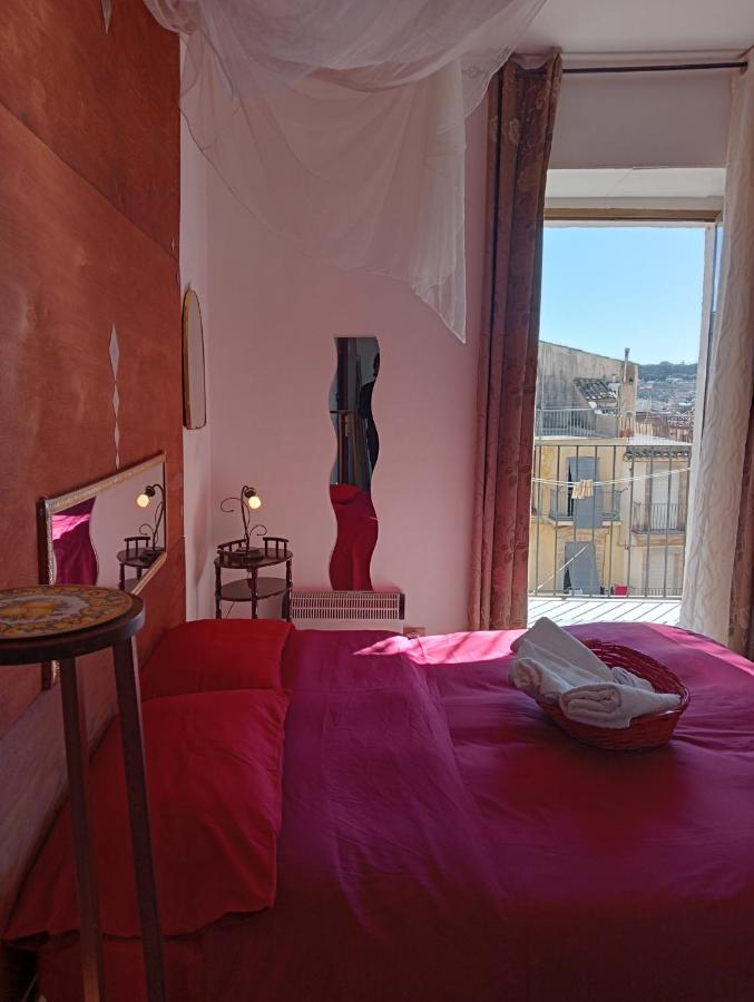 Casa Vacanze Il Girasole קלטג'ירונה מראה חיצוני תמונה